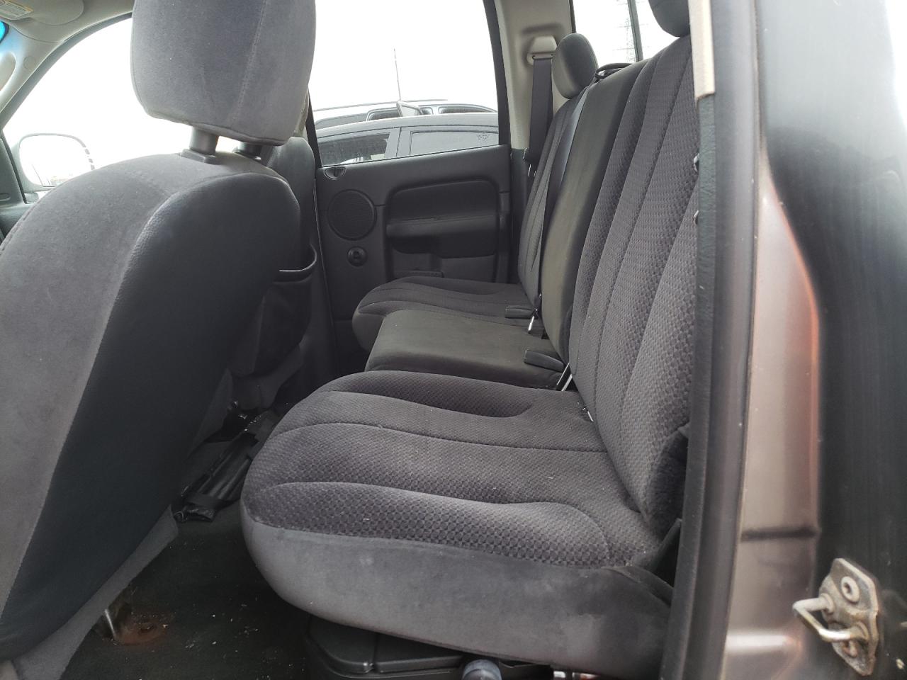 Photo 6 from auction – 2005 DODGE RAM 1500 S with VIN 1D7HU18N15S137852