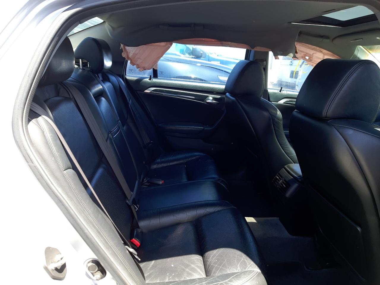 Photo 6 from auction – 2004 ACURA TL with VIN 19UUA66294A042954