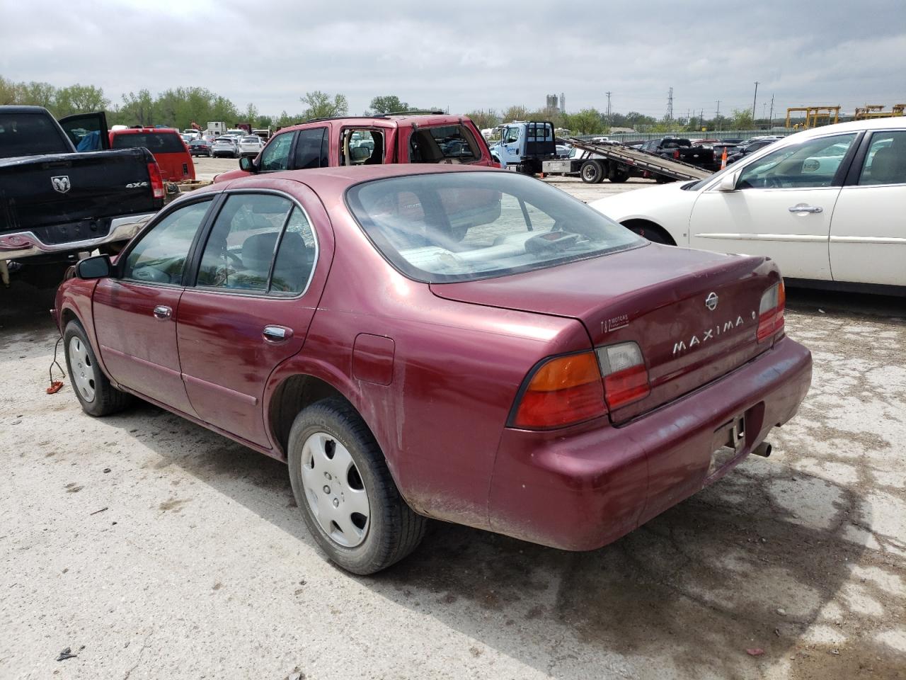 Photo 3 from auction – 1996 NISSAN MAXIMA GLE with VIN JN1CA21D9TT118271