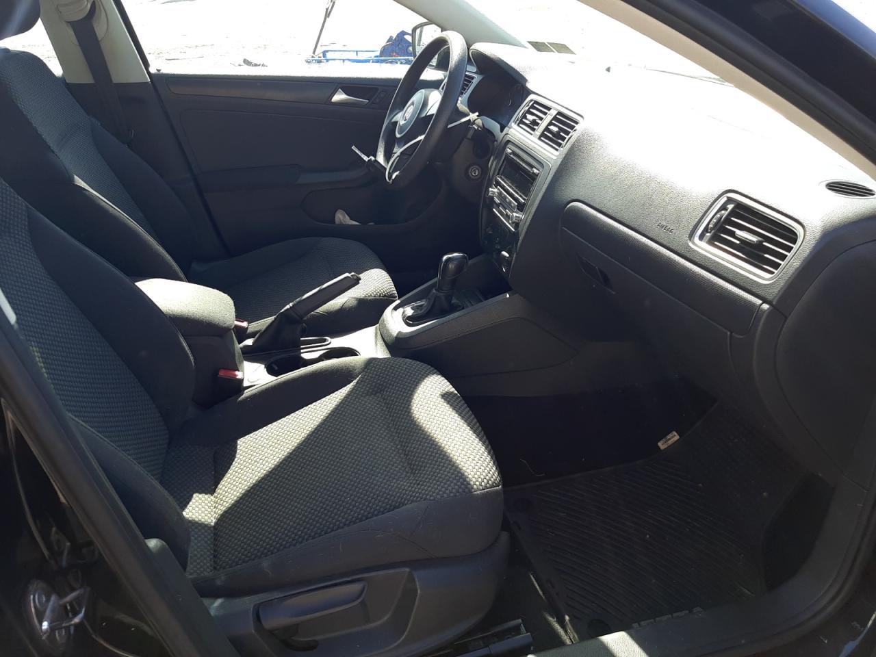 Photo 5 from auction – 2012 VOLKSWAGEN JETTA BASE with VIN 3VW2K7AJ6CM391303