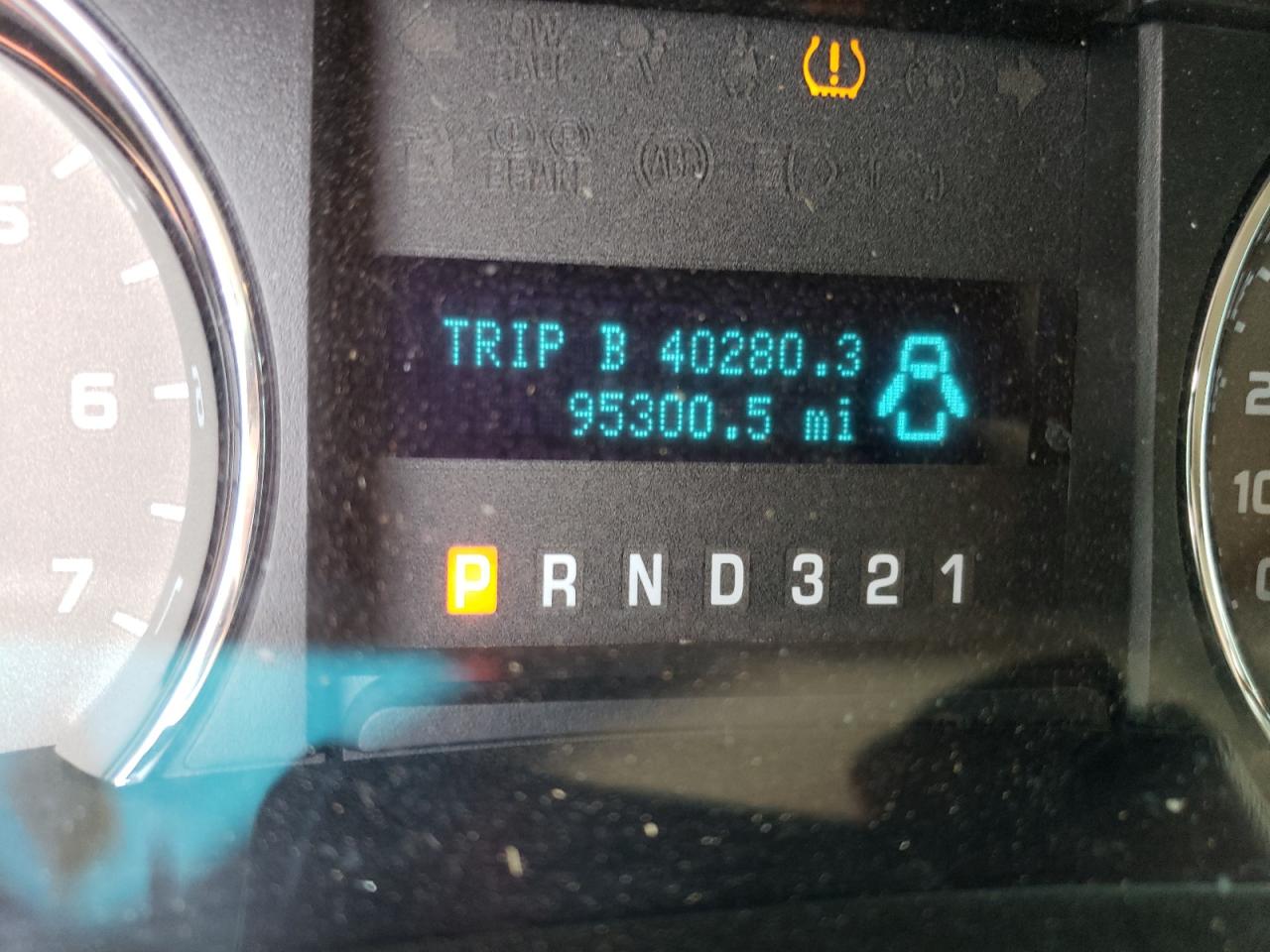 Photo 8 from auction – 2010 FORD F150 SUPER with VIN 1FTEW1E89AFD96873