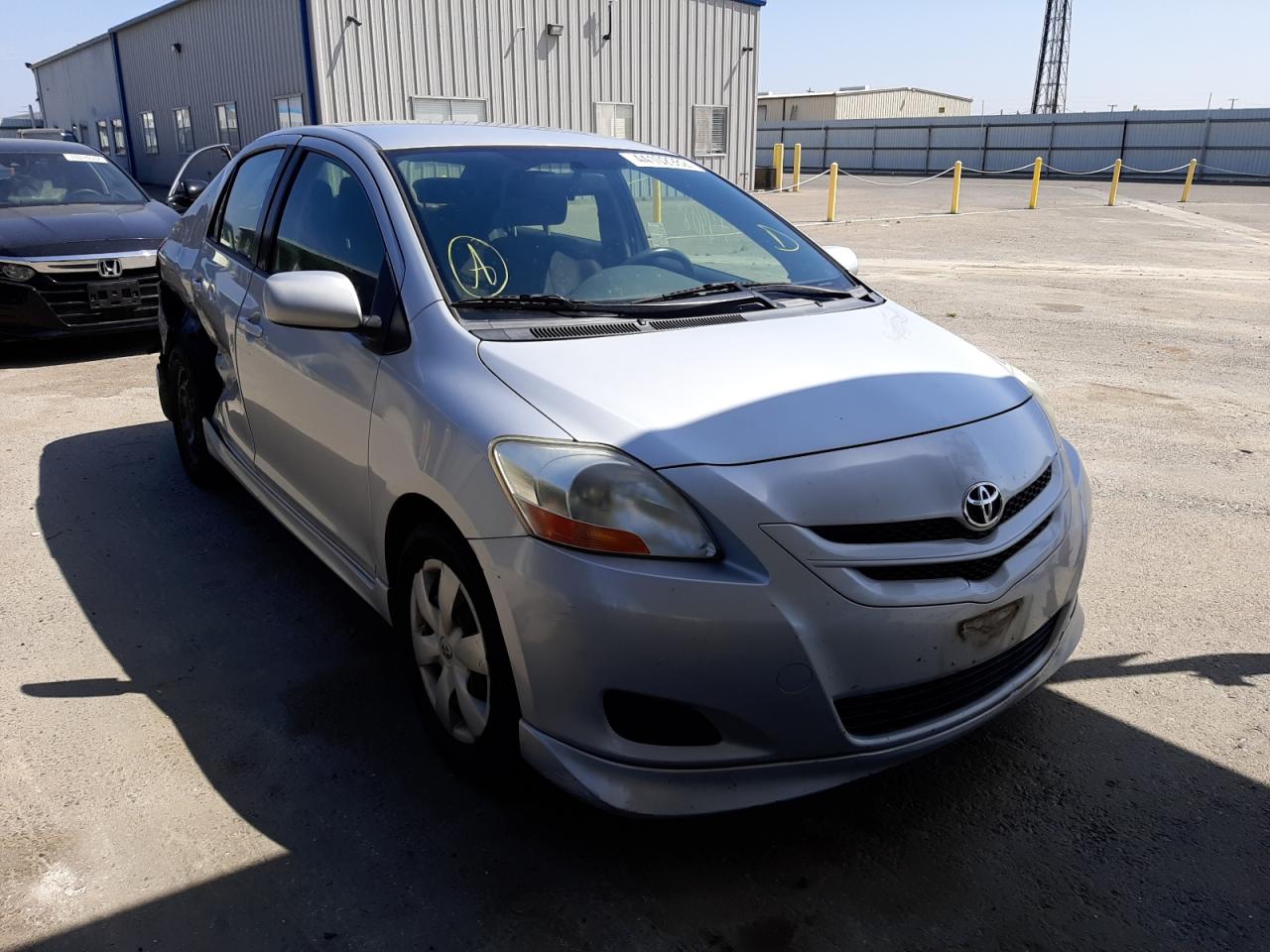 TOYOTA YARIS 2007 with VIN JTDBT923271108085 - Photo from auction