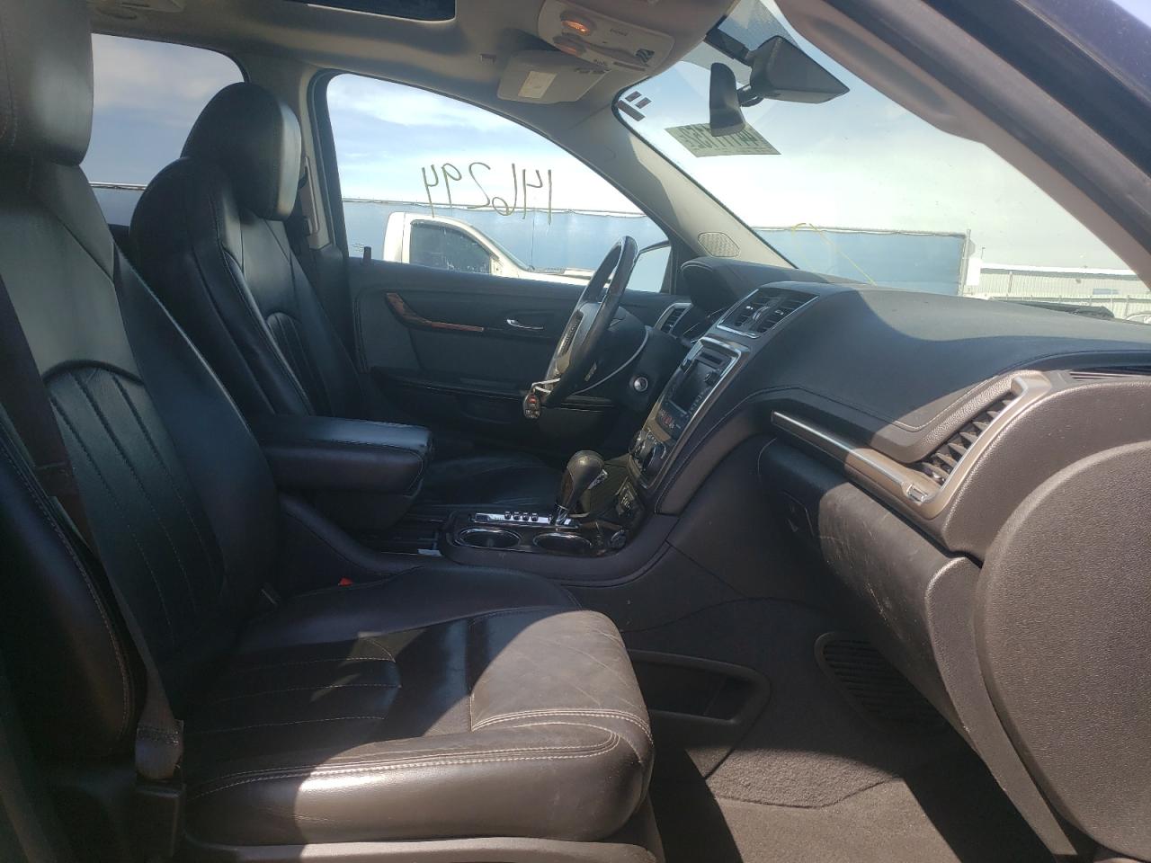 Photo 5 from auction – 2014 GMC ACADIA DEN with VIN 1GKKVTKD3EJ213932