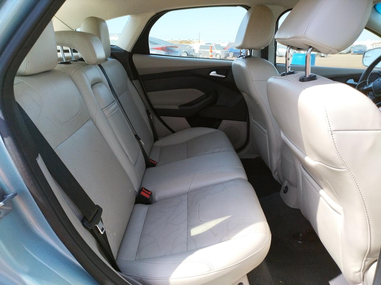 Photo 6 from auction – 2013 FORD FOCUS BEV with VIN 1FADP3R40DL191983