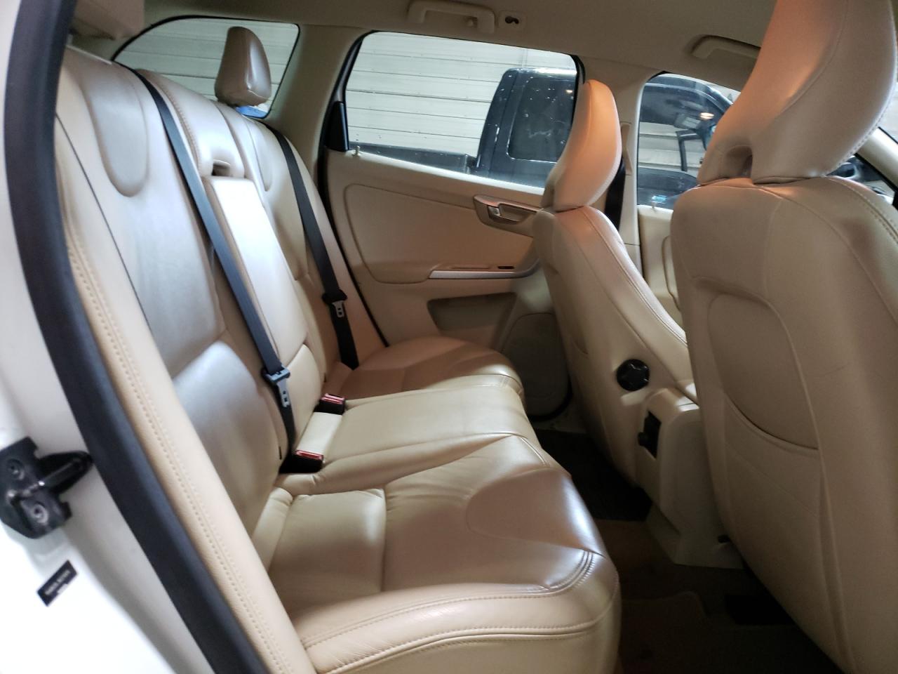 Photo 6 from auction – 2011 VOLVO XC60 3.2 with VIN YV4952DL3B2210816