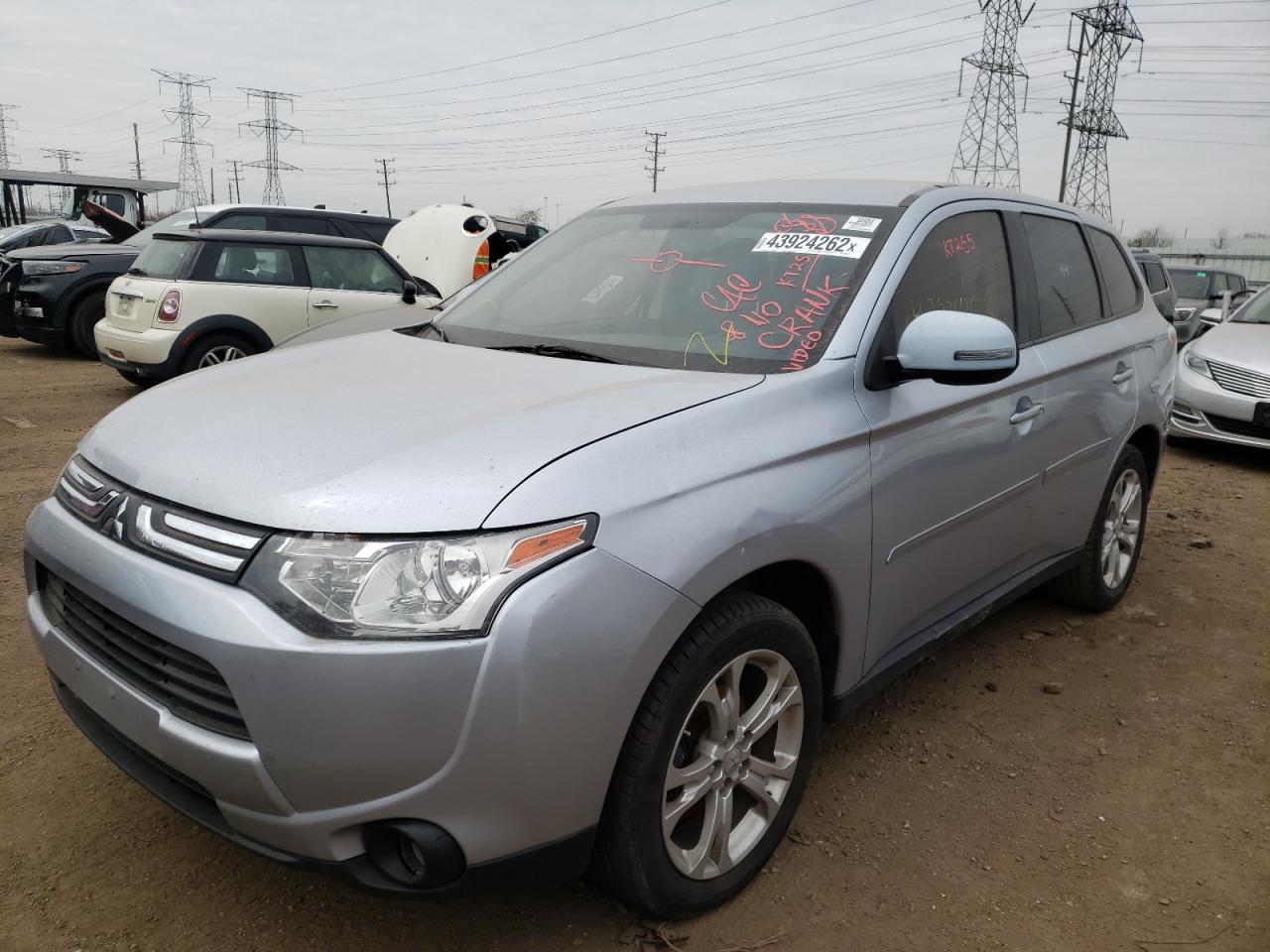 Photo 2 from auction – 2014 MITSUBISHI OUTLANDER with VIN JA4AD3A35EZ018073