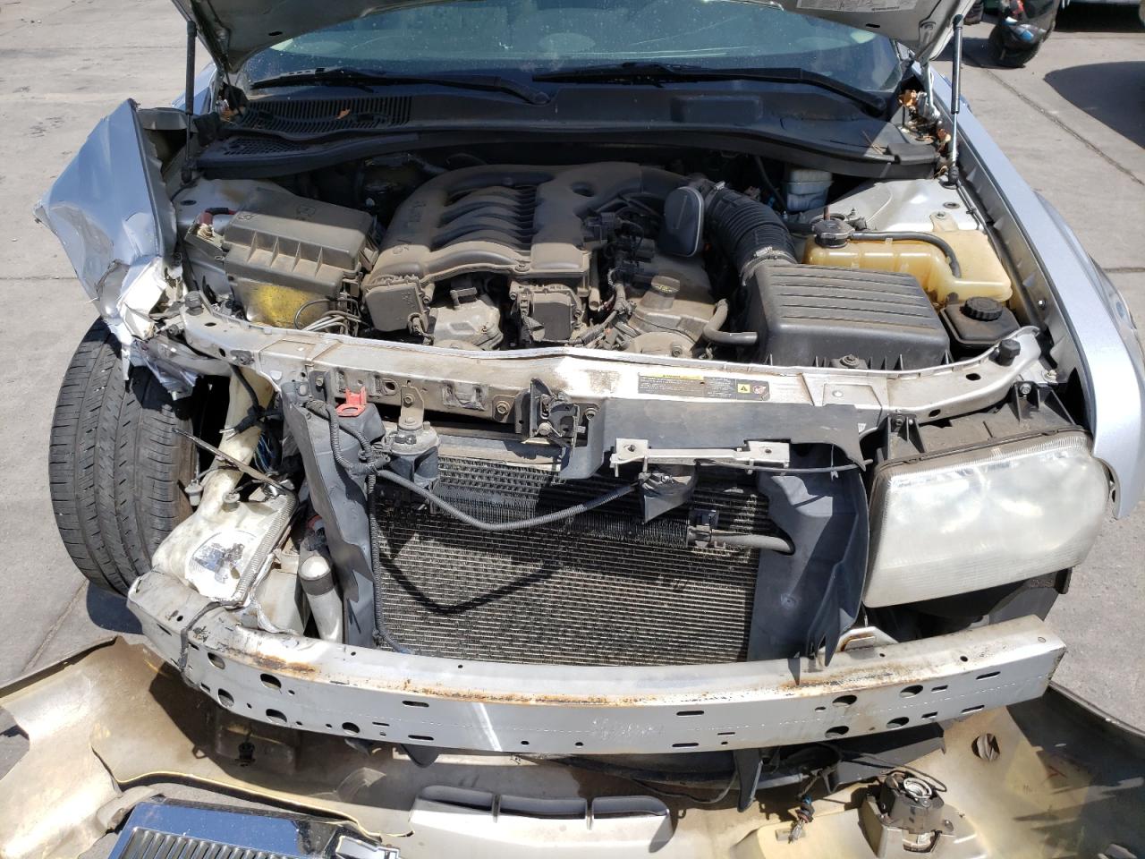 Photo 7 from auction – 2005 CHRYSLER 300 TOURIN with VIN 2C3JA53GX5H157372