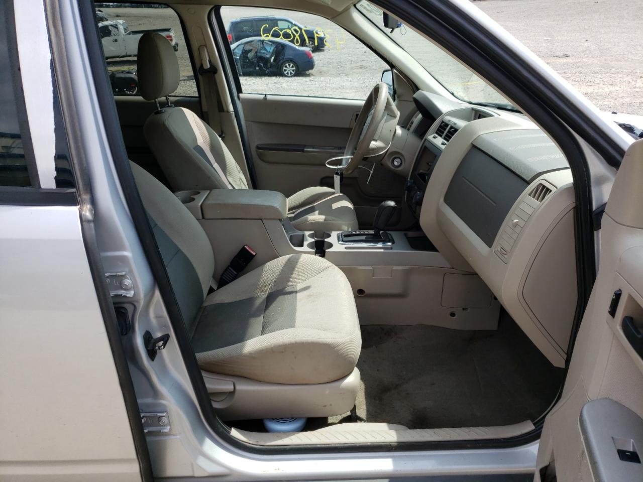 Photo 5 from auction – 2008 FORD ESCAPE XLT with VIN 1FMCU93178KA10644