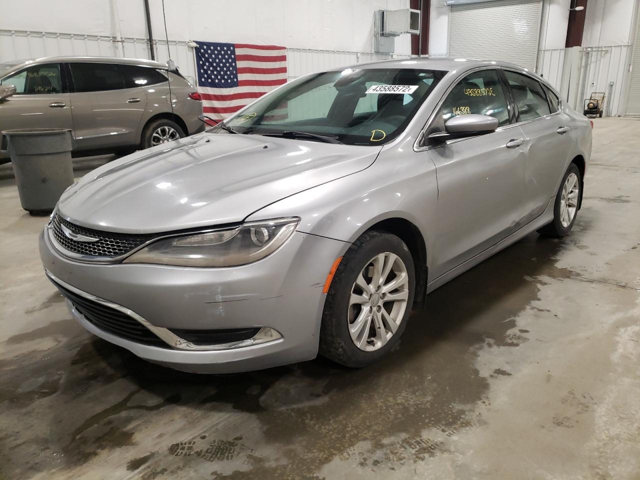 Photo 2 from auction – 2015 CHRYSLER 200 LIMITE with VIN 1C3CCCAB9FN571511