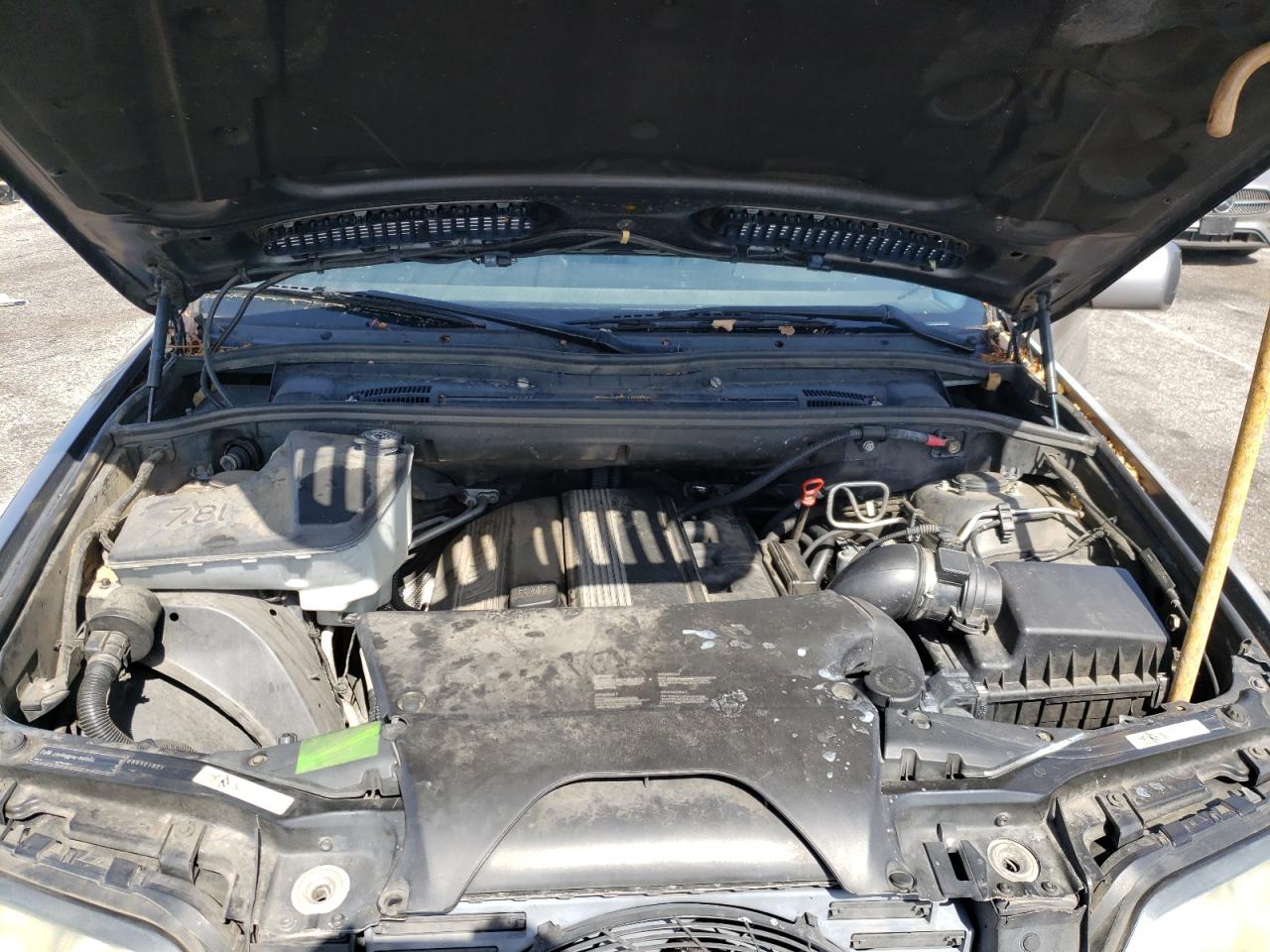 Photo 7 from auction – 2004 BMW X5 3.0I with VIN 5UXFA13544LU40908