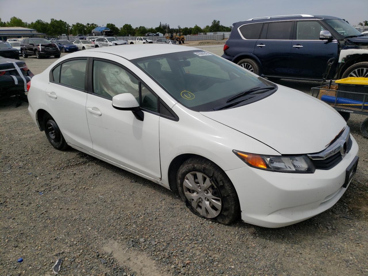 HONDA CIVIC LX 2012 مع رقم تعريف المركبة 2HGFB2F56CH300064 - صورة من المزاد