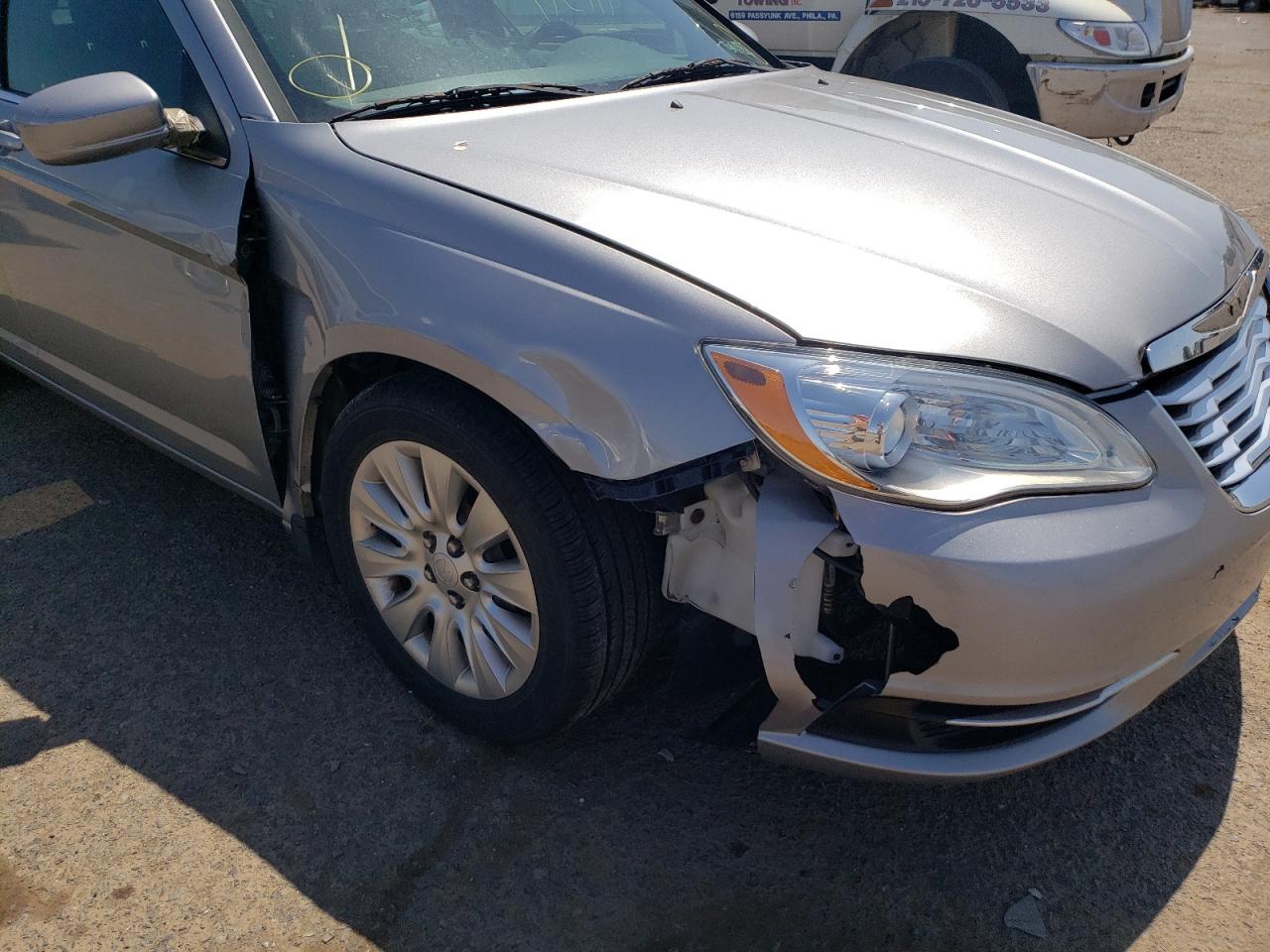 Photo 9 from auction – 2014 CHRYSLER 200 LX with VIN 1C3CCBAB4EN213998