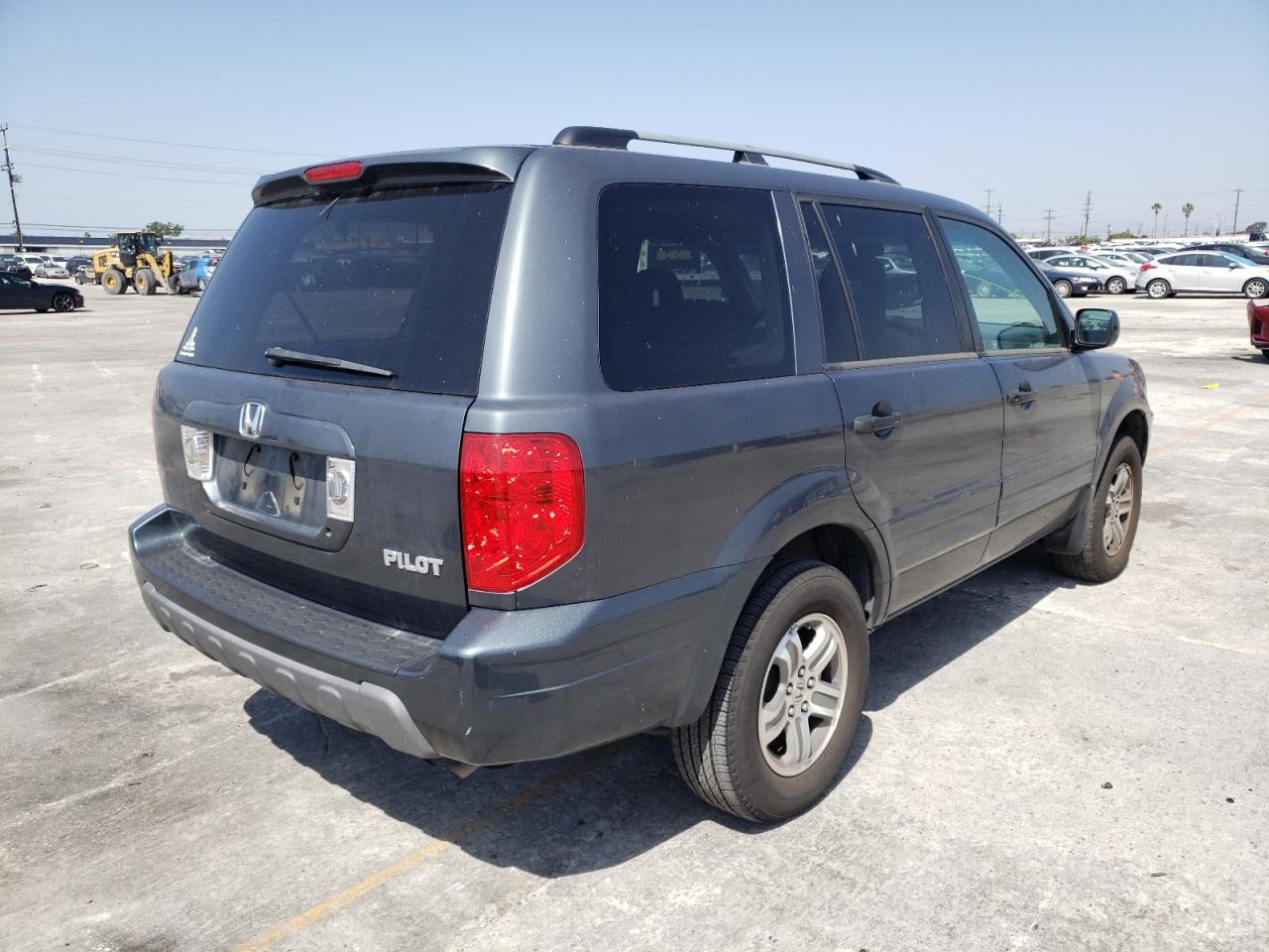 Photo 4 from auction – 2005 HONDA PILOT EX with VIN 2HKYF184X5H511532