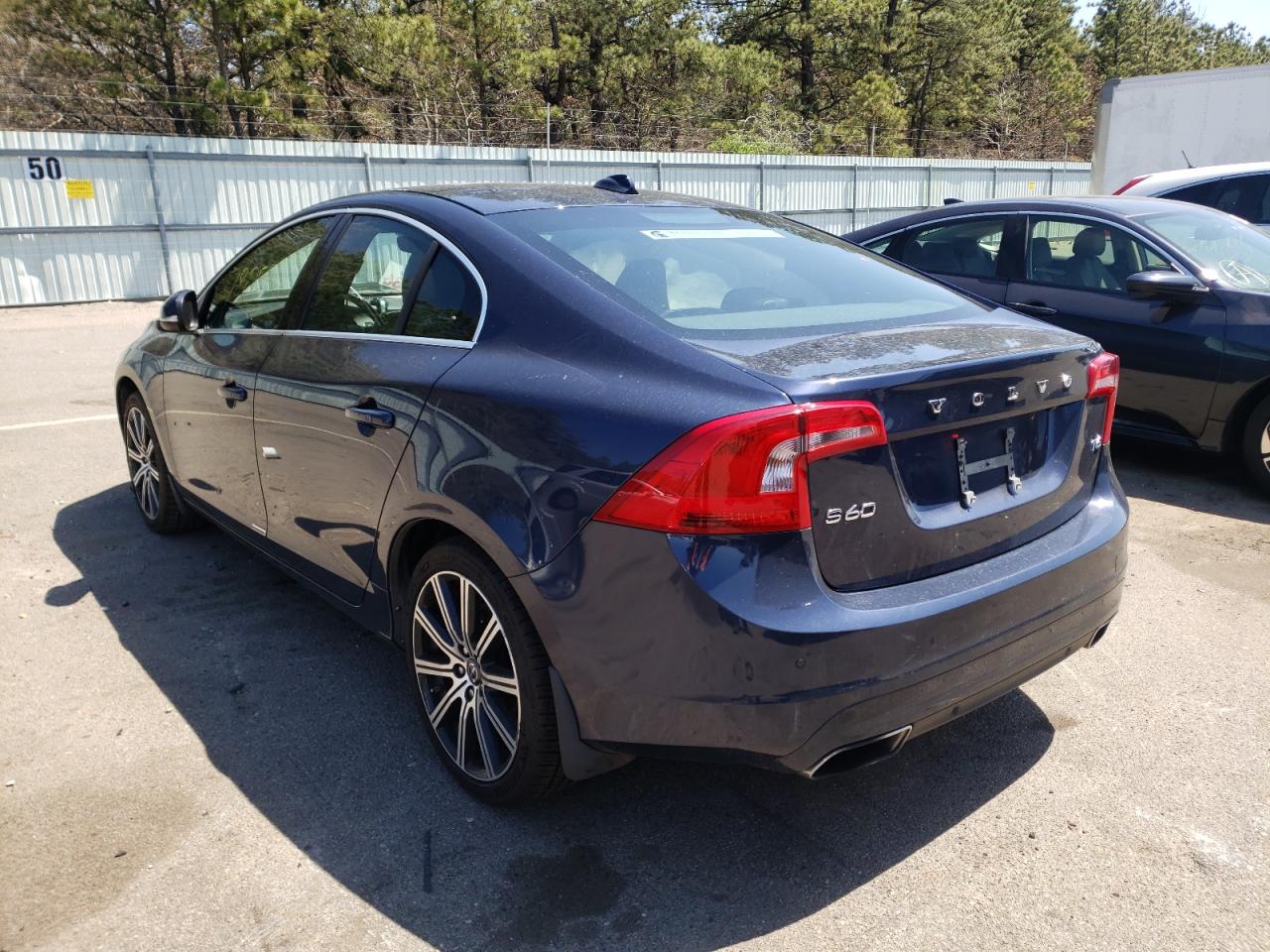 Photo 3 from auction – 2015 VOLVO S60 PREMIE with VIN YV149MFK3F2351290