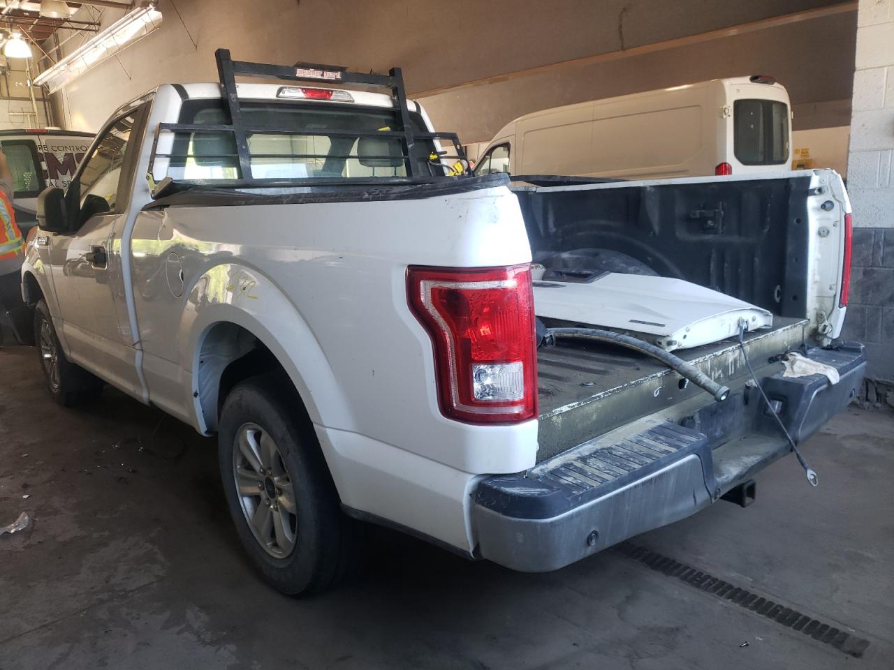 Photo 3 from auction – 2015 FORD F150 with VIN 1FTMF1C87FKD31579