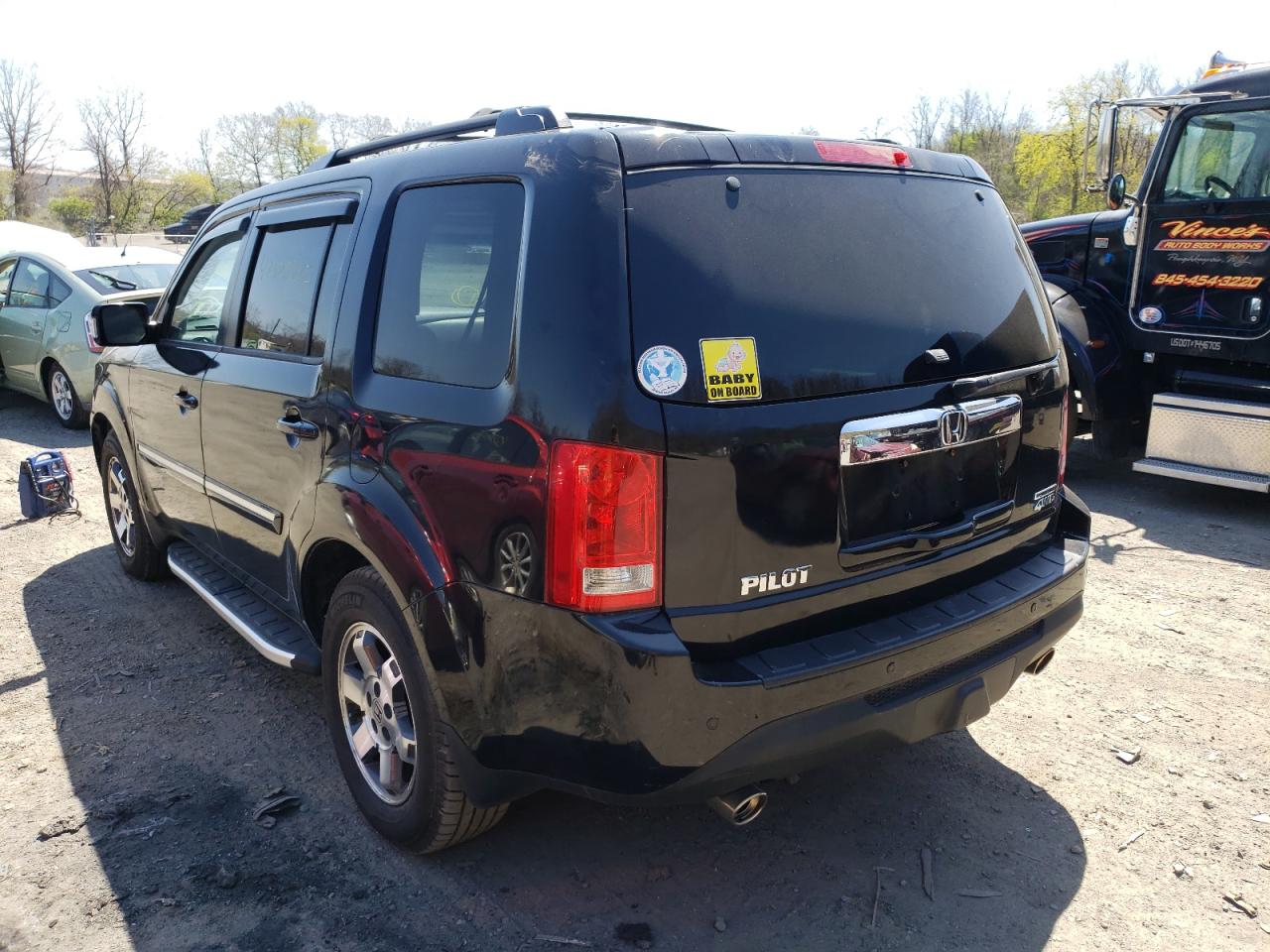 Photo 3 from auction – 2011 HONDA PILOT TOUR with VIN 5FNYF4H92BB025515