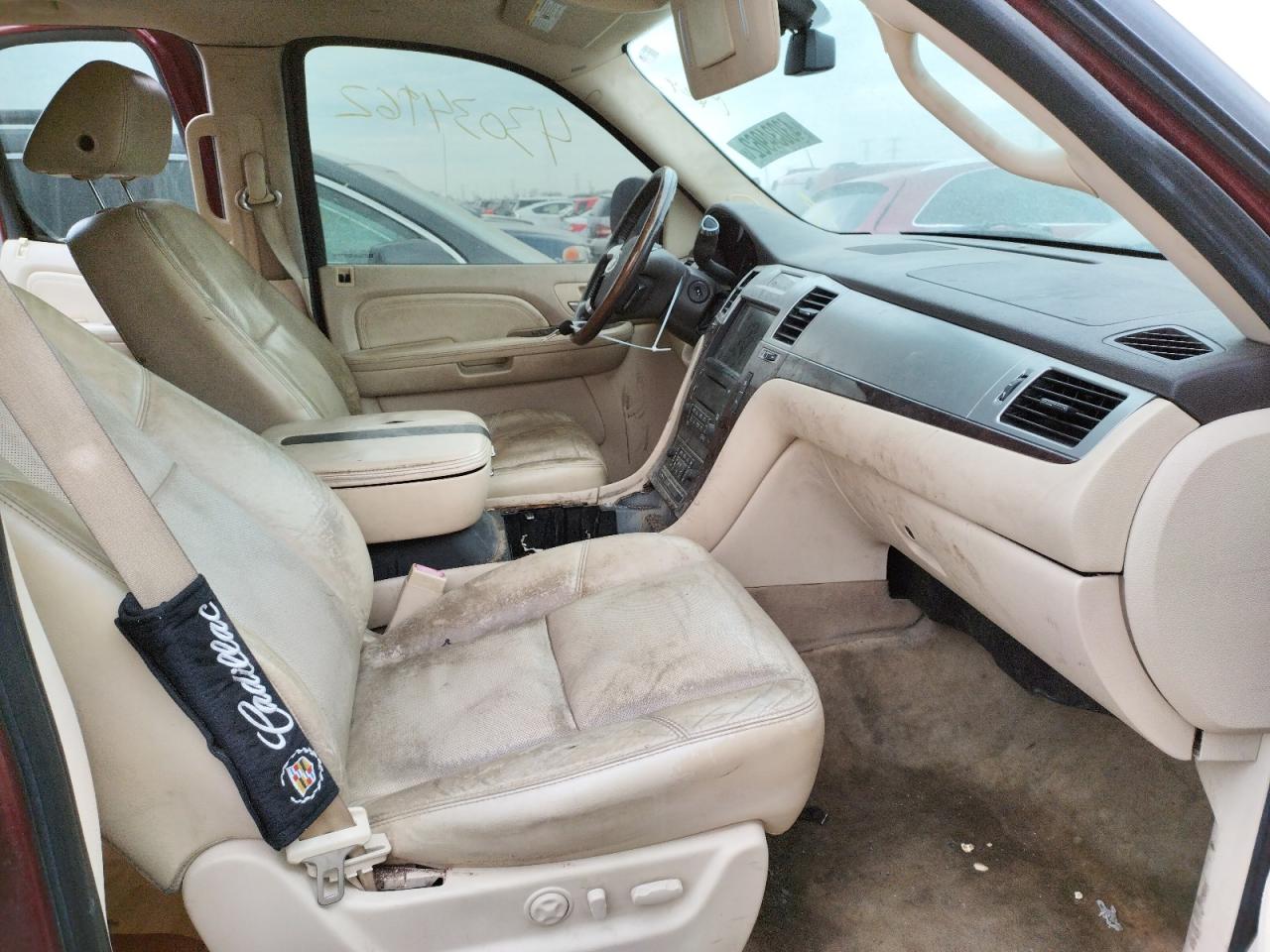 Photo 5 from auction – 2007 CADILLAC ESCALADE L with VIN 1GYFK63897R142601