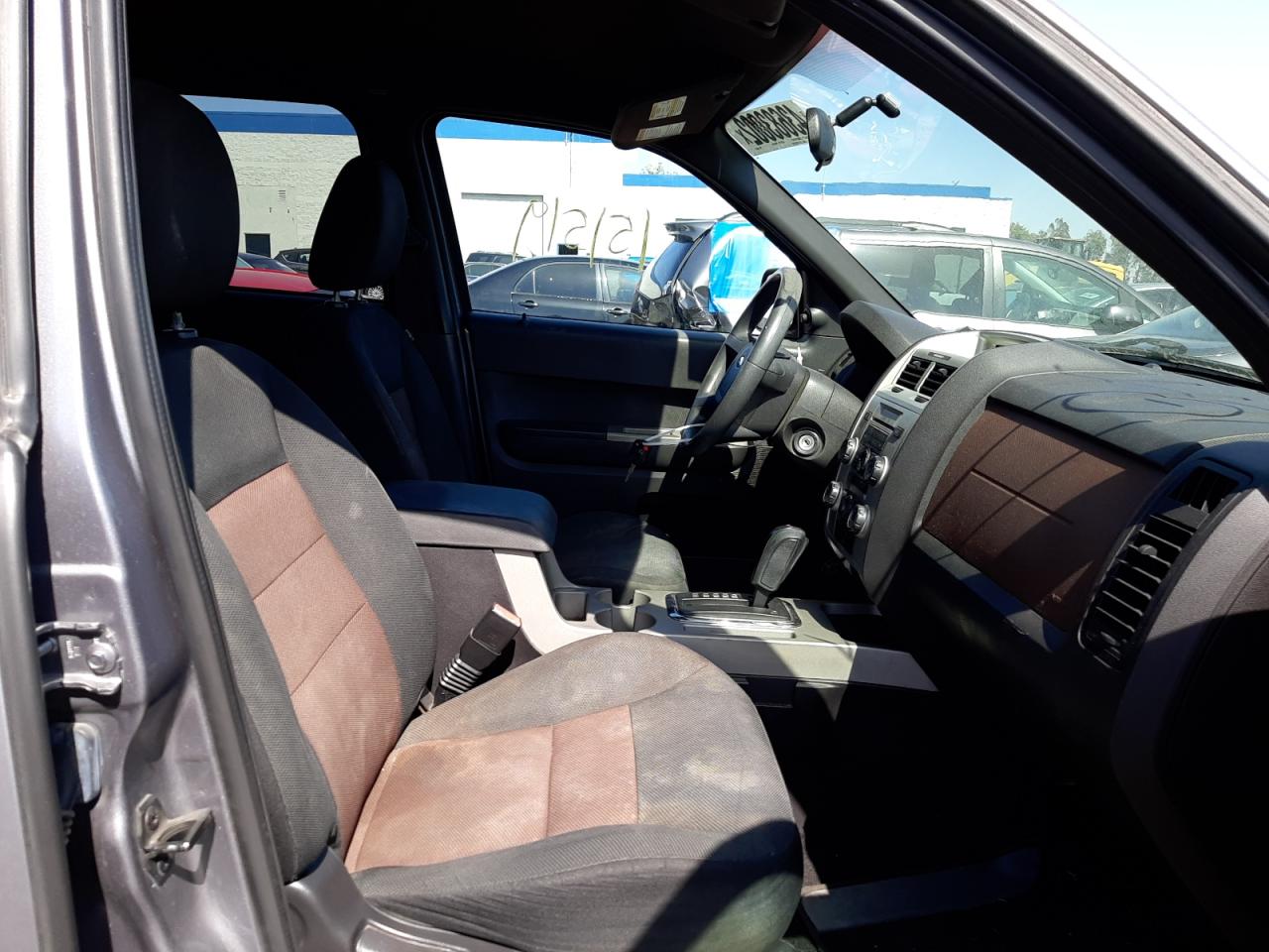 Photo 5 from auction – 2008 FORD ESCAPE XLT with VIN 1FMCU03Z28KA09127