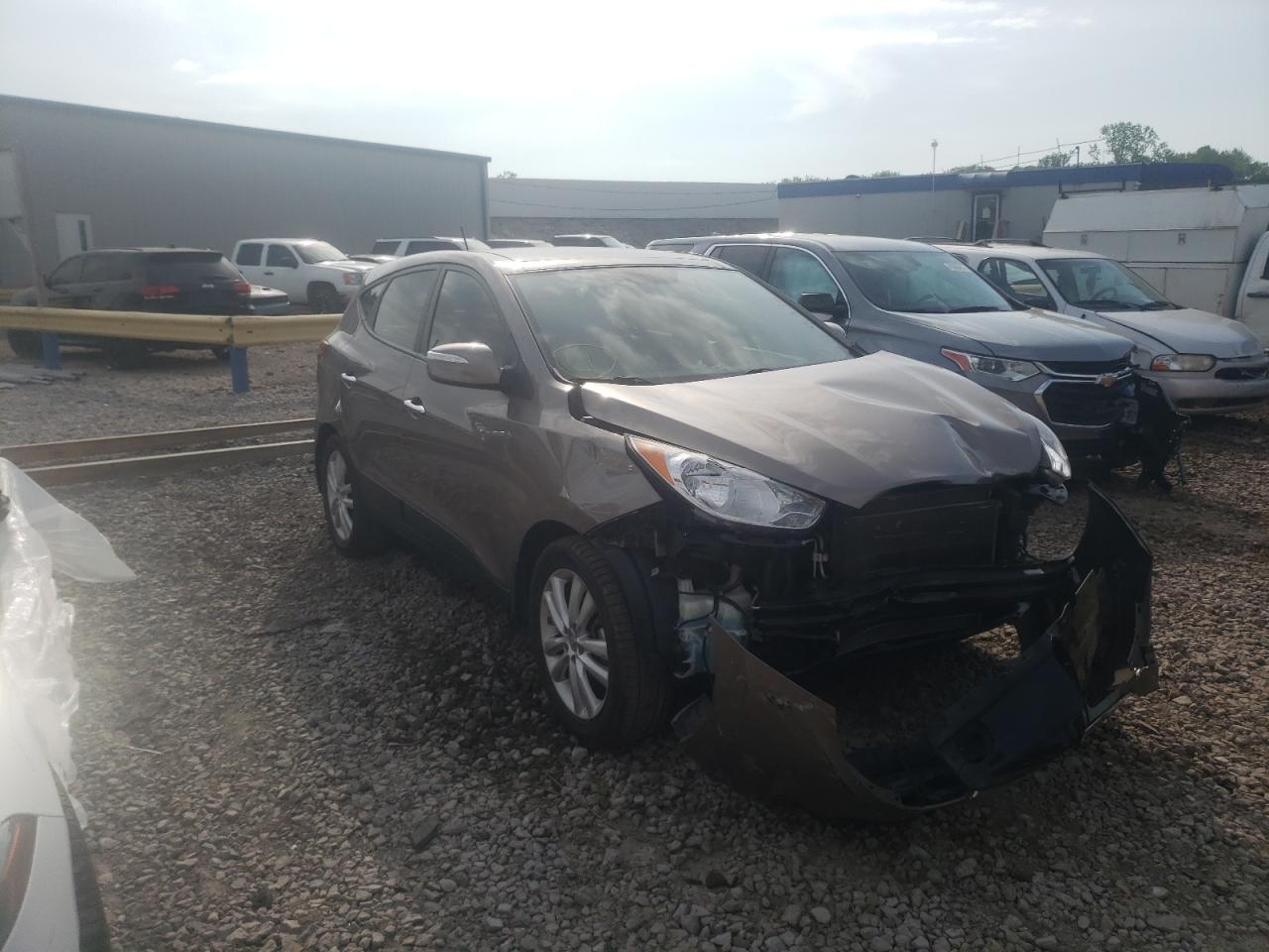 HYUNDAI TUCSON GLS 2011 with VIN KM8JU3AC0BU264300 - Photo from auction
