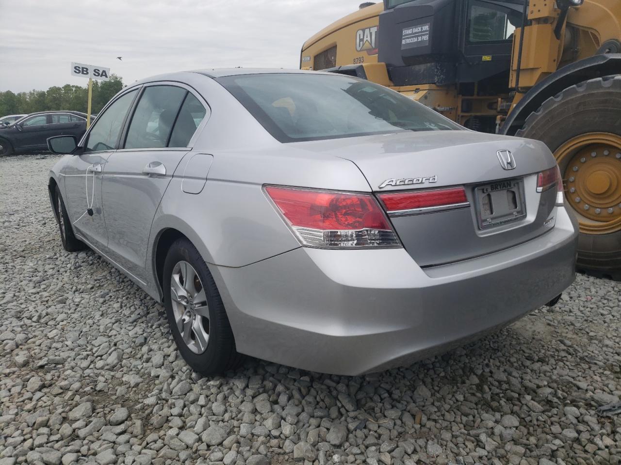 Photo 3 from auction – 2011 HONDA ACCORD with VIN 1HGCP2F69BA057585