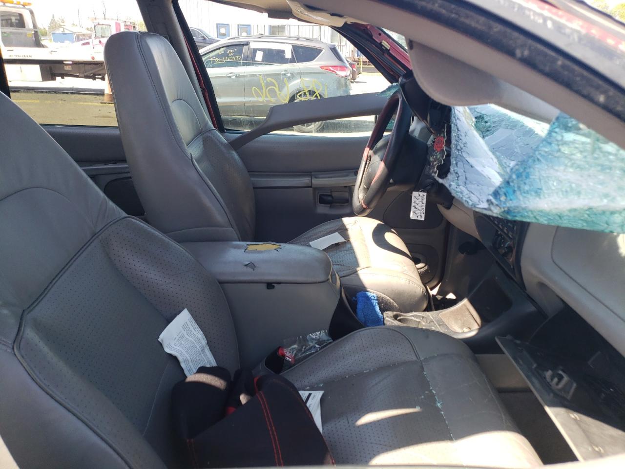 Photo 19 from auction – 1998 FORD EXPLORER with VIN 1FMZU34E7WUA90540