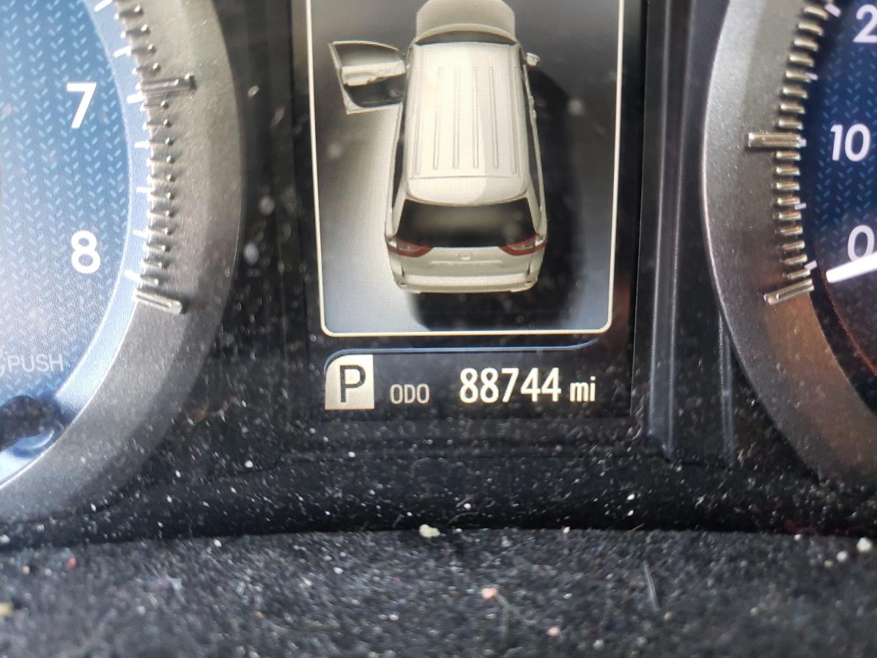 Photo 8 from auction – 2016 TOYOTA SIENNA XLE with VIN 5TDYK3DC5GS722476