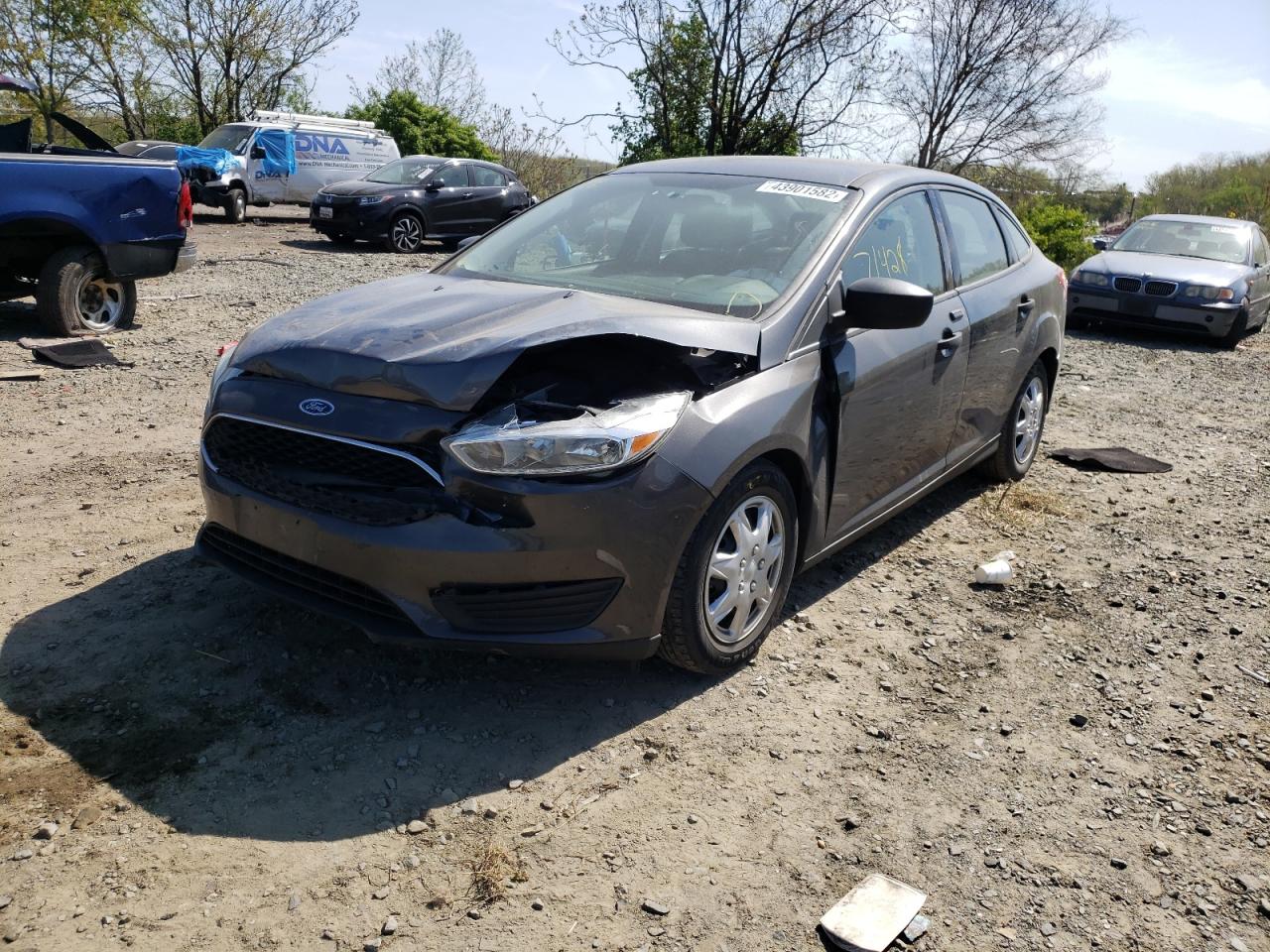 Photo 2 from auction – 2016 FORD FOCUS S with VIN 1FADP3E21GL401077