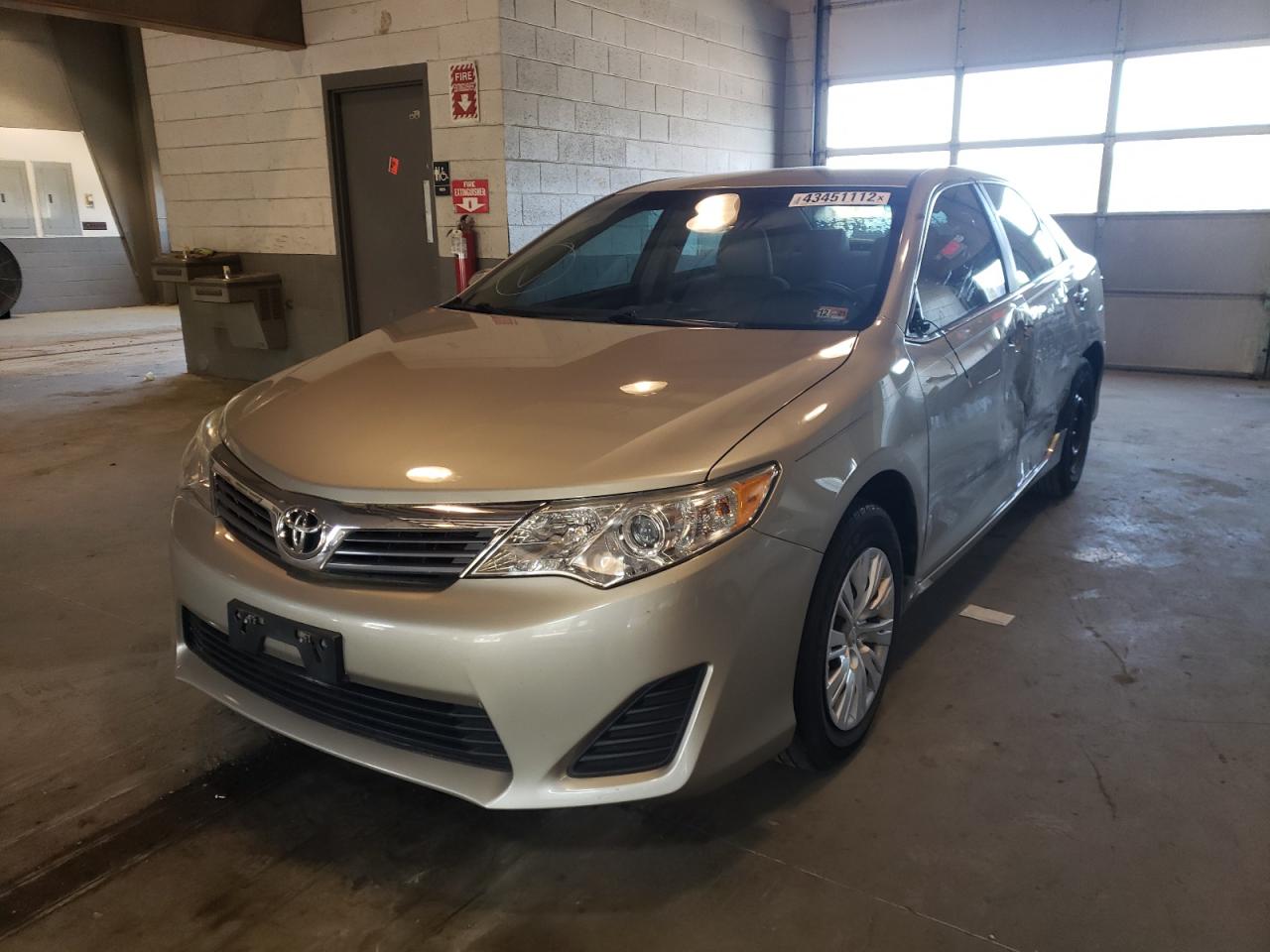 Photo 2 from auction – 2014 TOYOTA CAMRY L with VIN 4T1BF1FK0EU729455