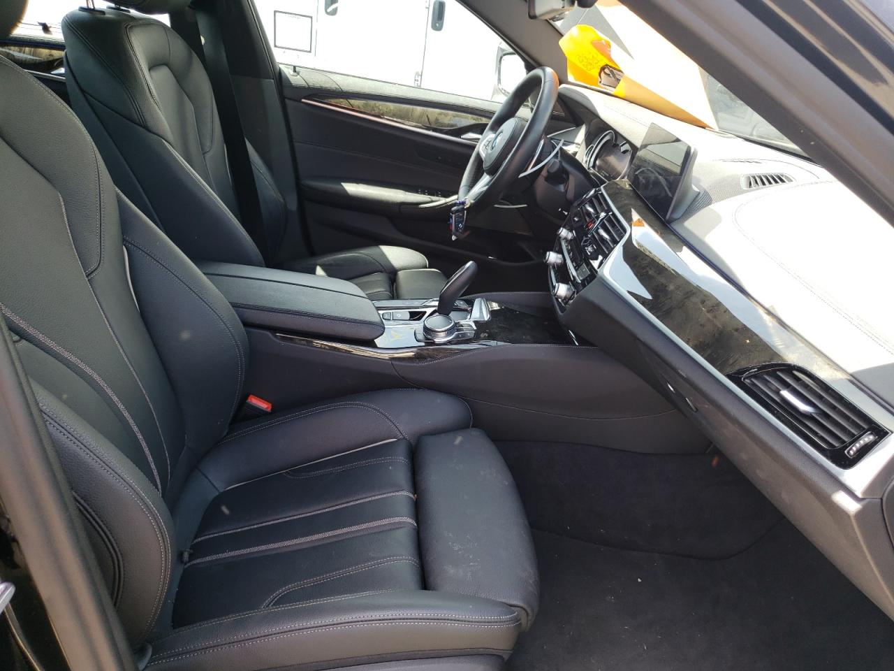 Photo 5 from auction – 2018 BMW 540 I with VIN WBAJE5C59JWA92766