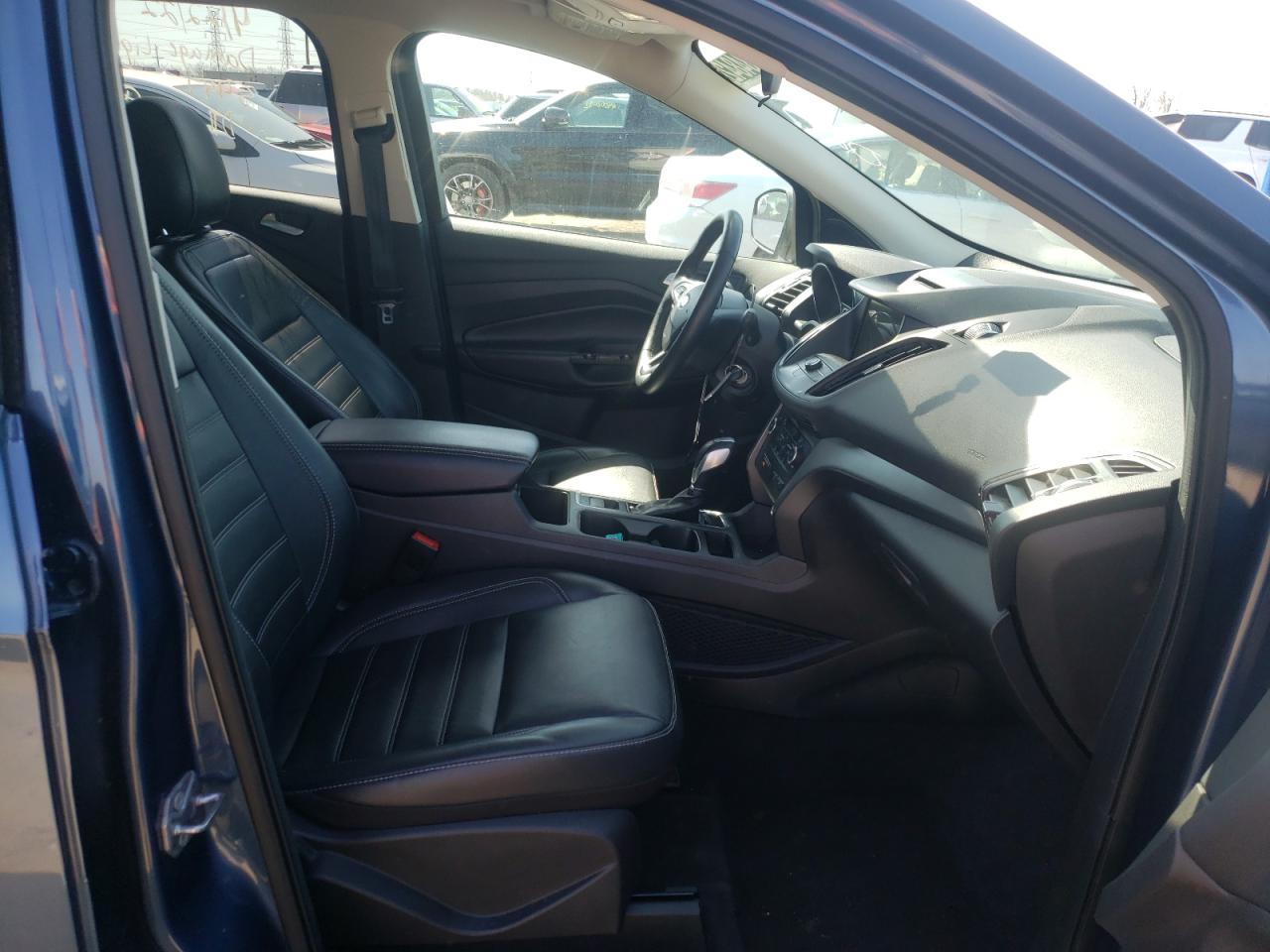صورة رقم 5 من المزاد - 2018 FORD ESCAPE SEL مع VIN 1FMCU0HD8JUC57597