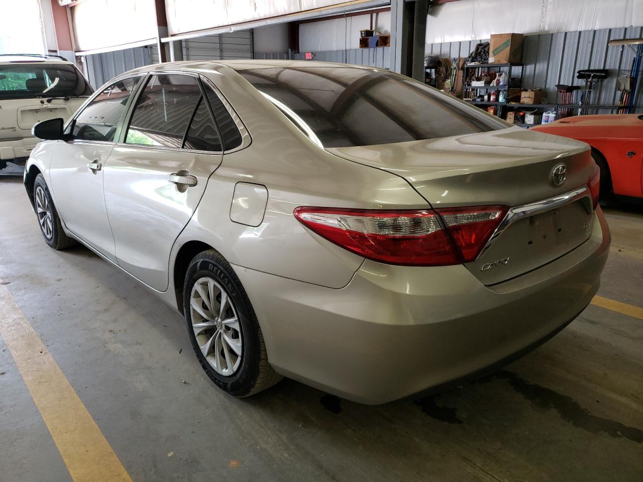 Photo 3 from auction – 2015 TOYOTA CAMRY LE with VIN 4T1BF1FK1FU033382