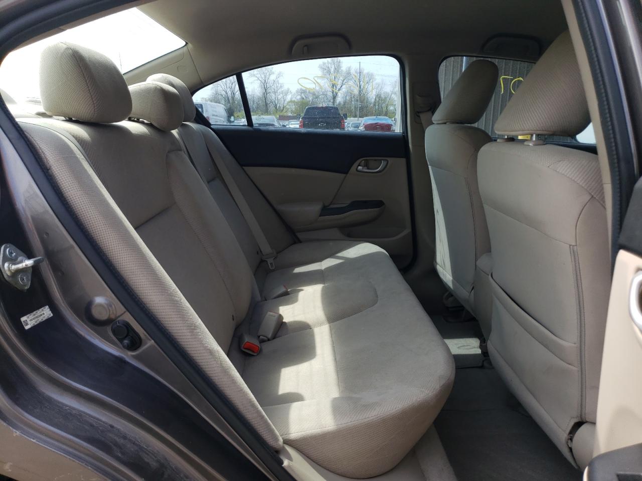 Photo 6 from auction – 2012 HONDA CIVIC LX with VIN 19XFB2F52CE098186