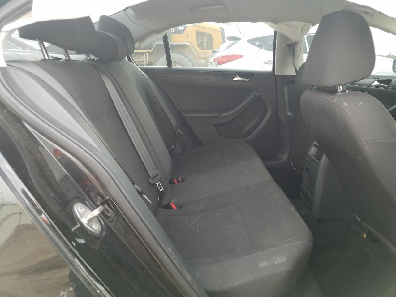 Photo 6 from auction – 2015 VOLKSWAGEN JETTA BASE with VIN 3VW2K7AJ8FM346349