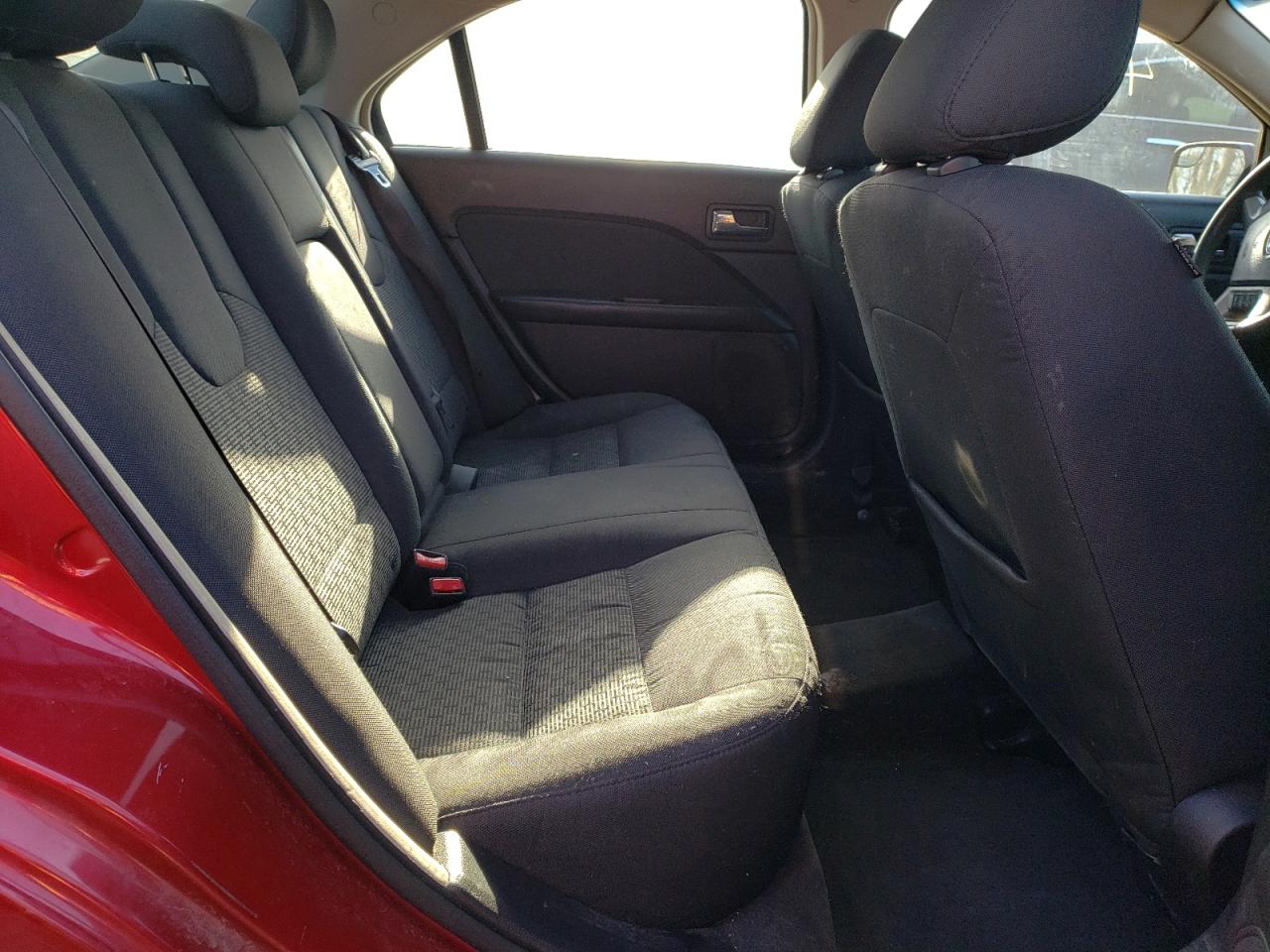 Photo 6 from auction – 2011 FORD FUSION SE with VIN 3FAHP0HA2BR120368