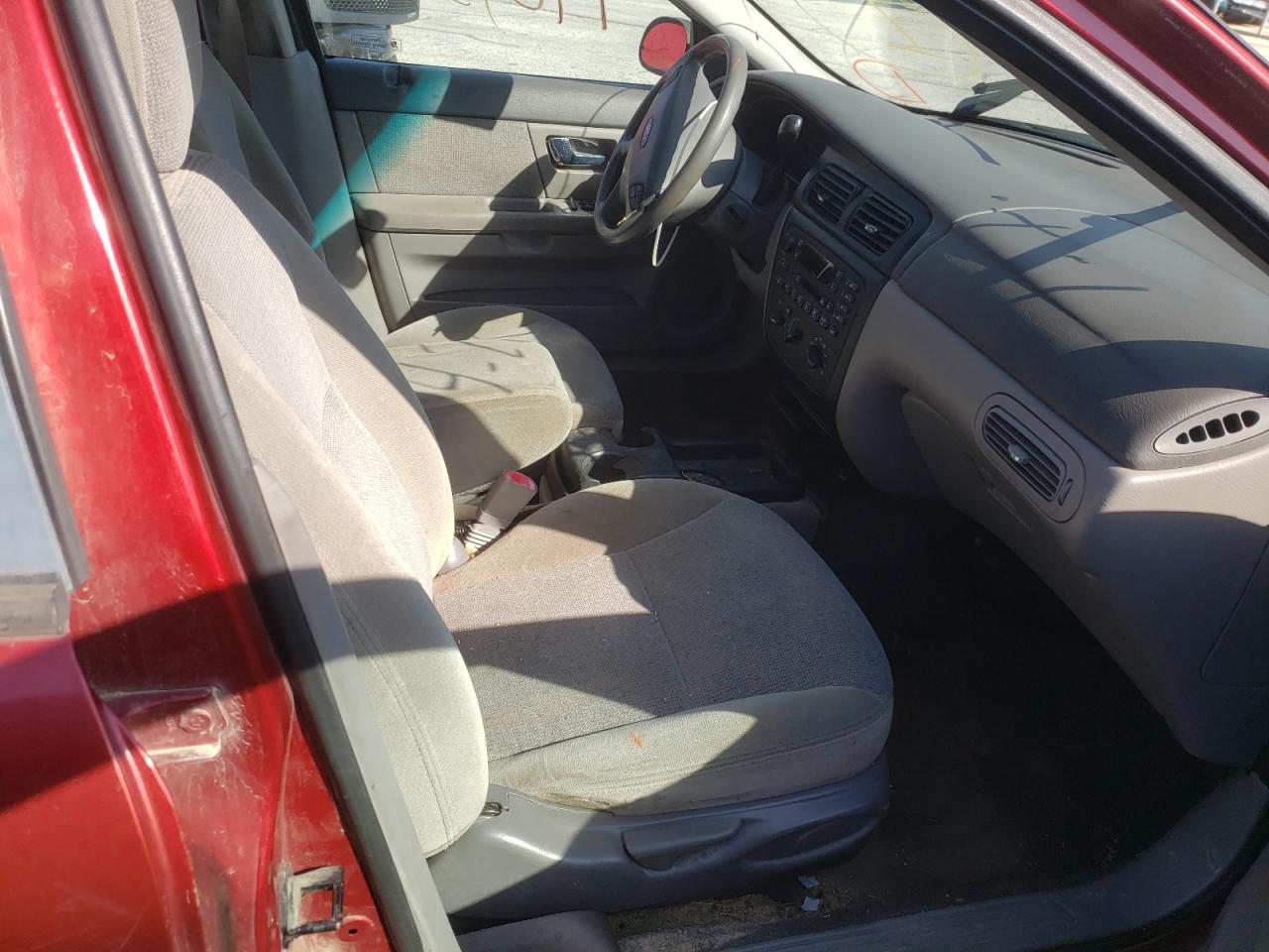 Photo 5 from auction – 2000 FORD TAURUS SES with VIN 1FAFP55U3YG129132