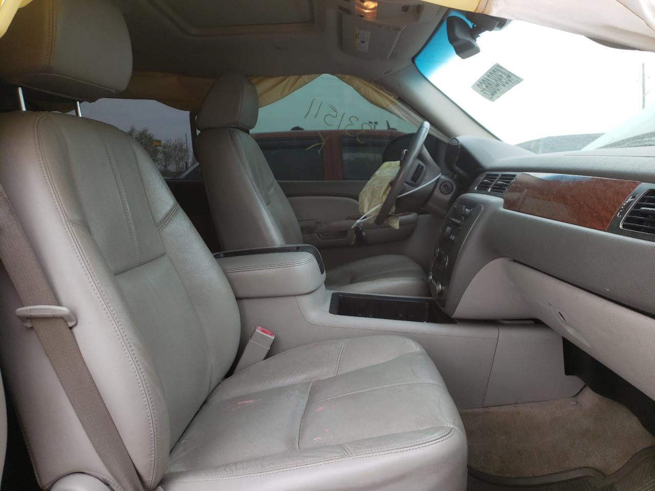 Photo 5 from auction – 2007 GMC YUKON with VIN 1GKFK13037J331511