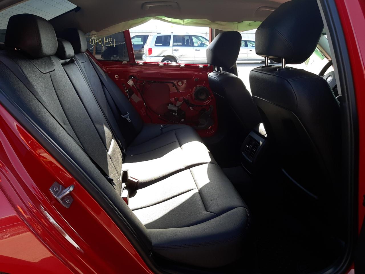 Photo 6 from auction – 2014 BMW 320 I with VIN WBA3B1G53ENS79787