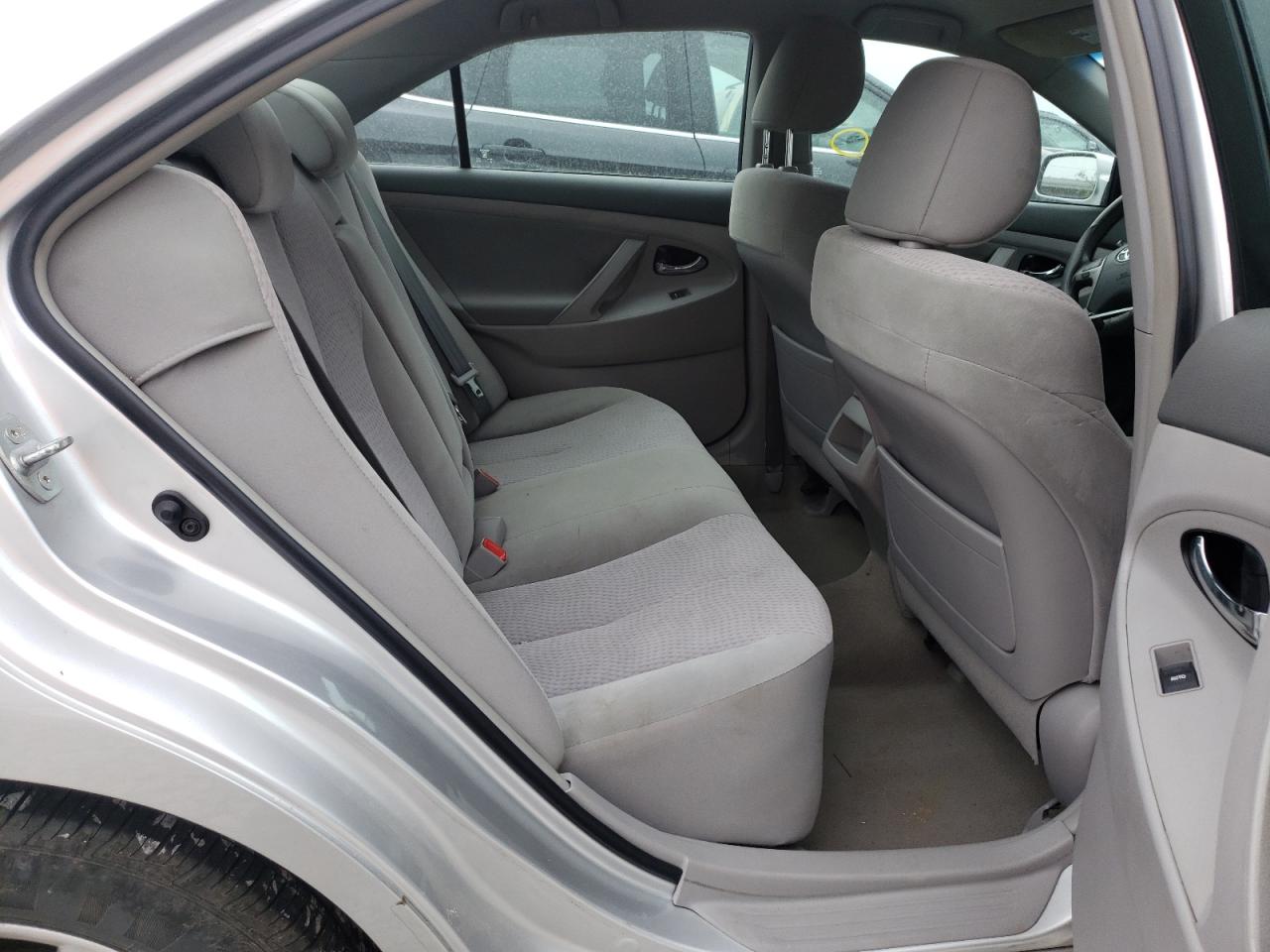 Photo 6 from auction – 2011 TOYOTA CAMRY BASE with VIN 4T1BF3EK4BU687817