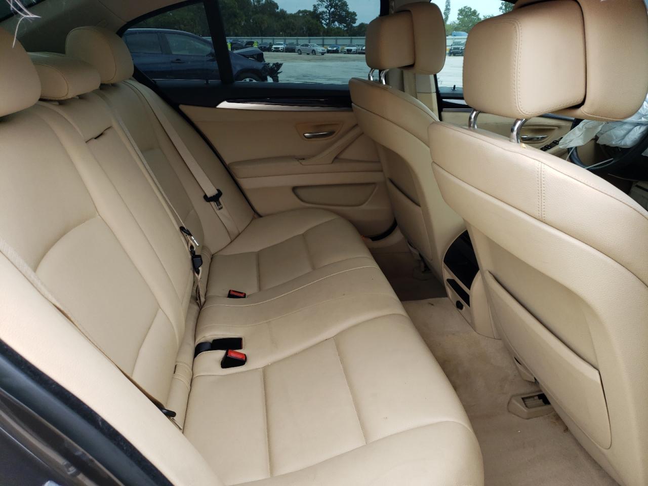 Photo 6 from auction – 2013 BMW 528 I with VIN WBAXG5C53DD233803