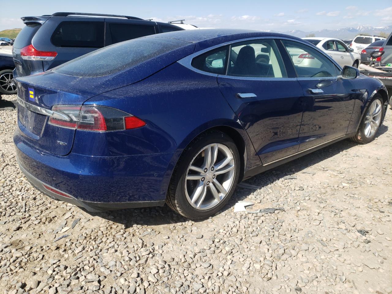 Photo 4 from auction – 2015 TESLA MODEL S 70 with VIN 5YJSA1S22FF091793
