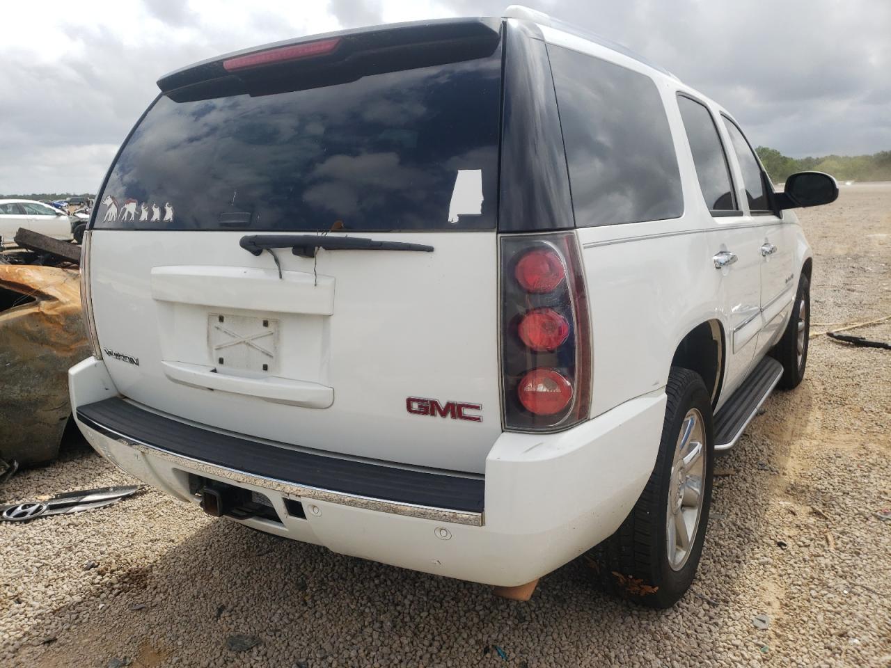 Photo 4 from auction – 2007 GMC YUKON DENA with VIN 1GKFK63877J139138