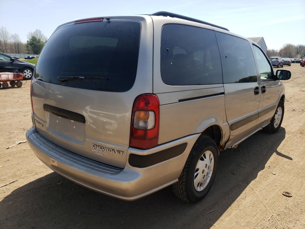 Photo 4 from auction – 2001 CHEVROLET VENTURE with VIN 1GNDX03E11D218762