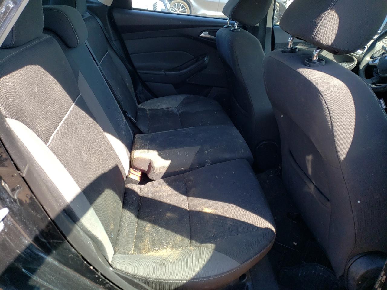 Photo 6 from auction – 2014 FORD FOCUS SE with VIN 1FADP3K26EL316236