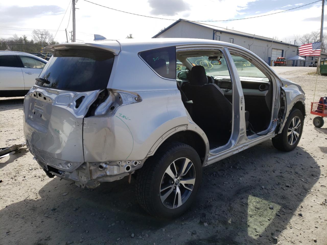 Photo 9 from auction – 2016 TOYOTA RAV4 XLE with VIN 2T3RFREV4GW518536