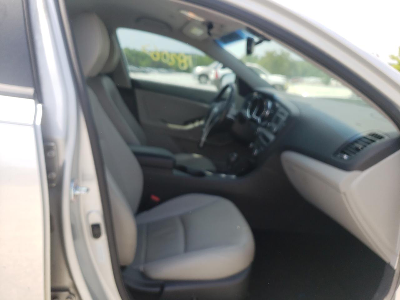 Photo 5 from auction – 2012 KIA OPTIMA EX with VIN 5XXGN4A77CG043370