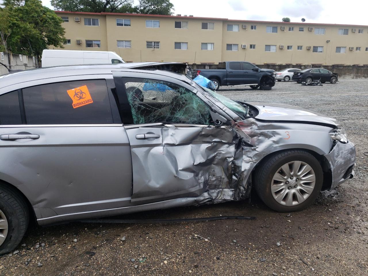 Photo 9 from auction – 2014 CHRYSLER 200 LX with VIN 1C3CCBAB8EN124631