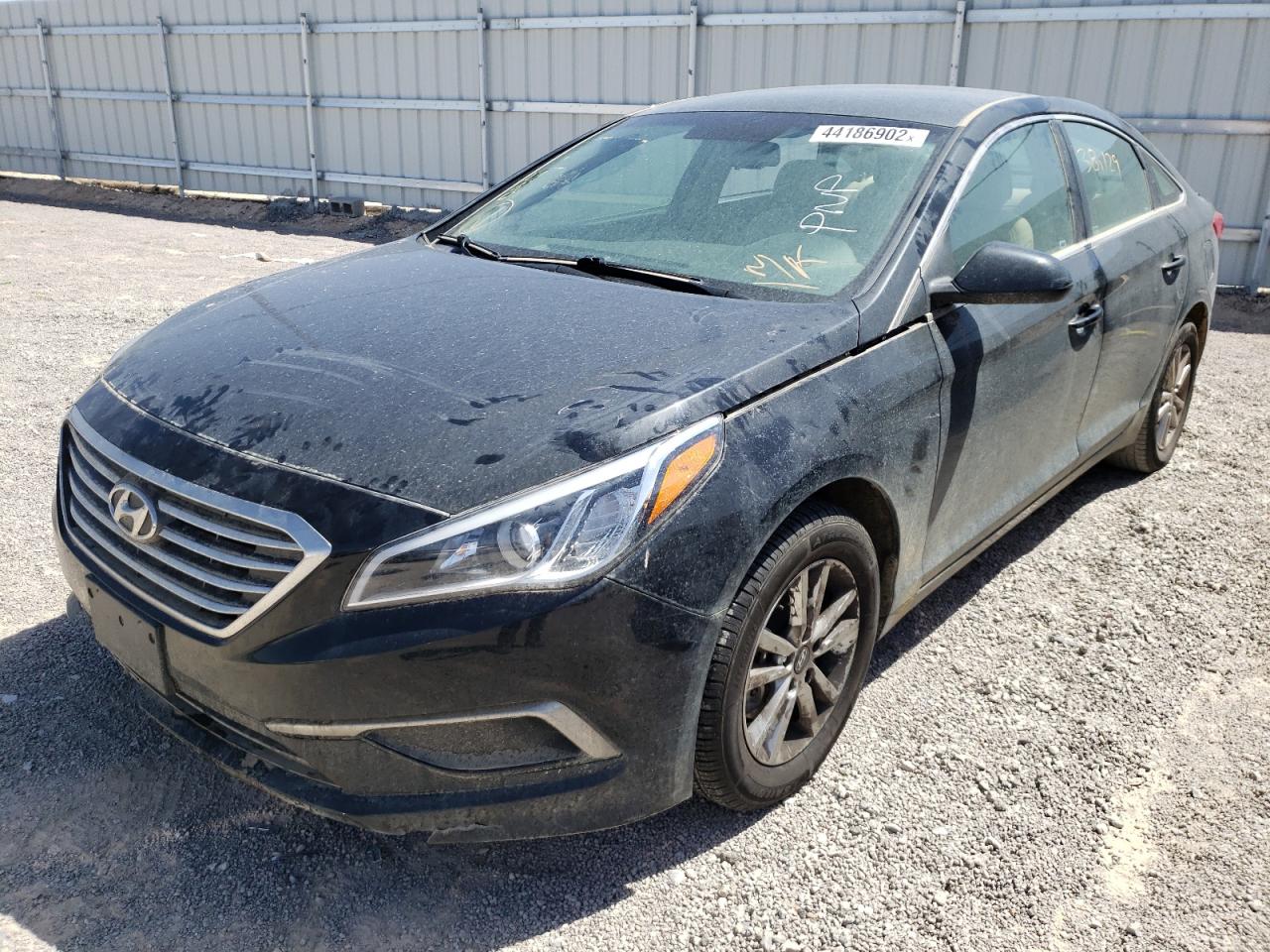 Photo 2 from auction – 2016 HYUNDAI SONATA SE with VIN 5NPE24AF1GH337638