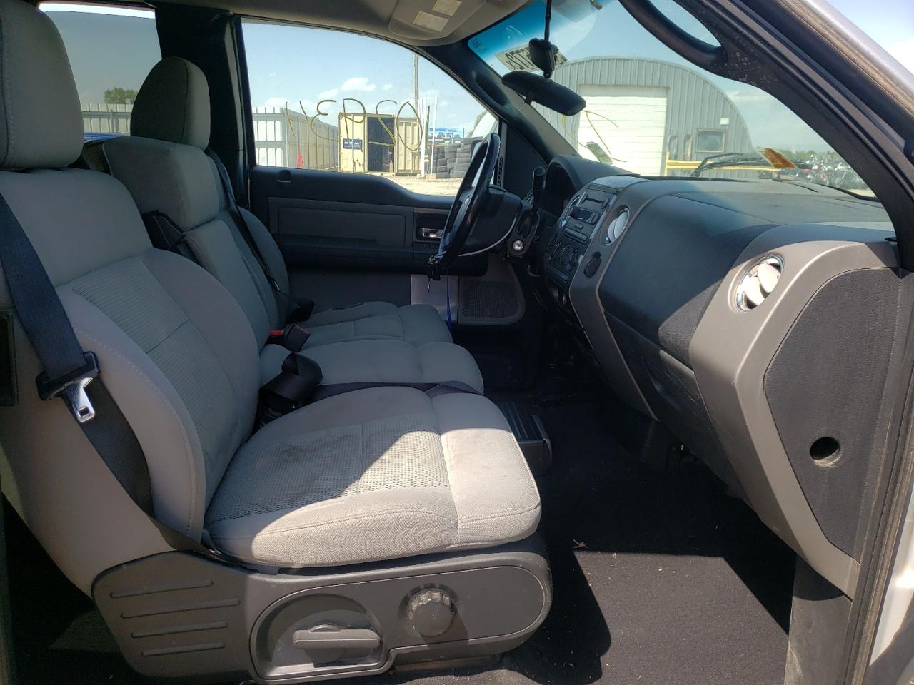 Photo 5 from auction – 2004 FORD F150 with VIN 1FTPX14564NB29892