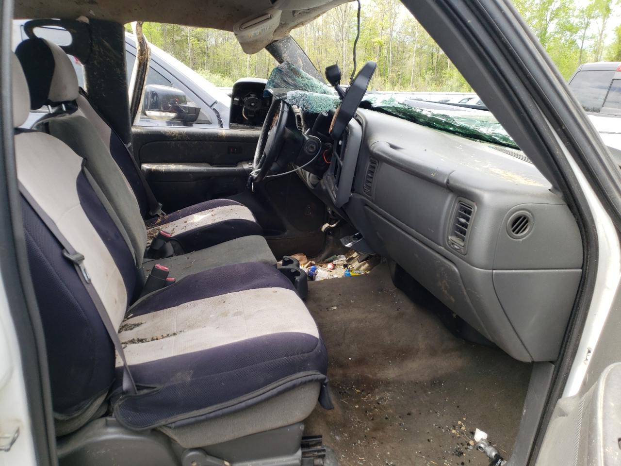 Photo 5 from auction – 2004 CHEVROLET SILVERADO with VIN 1GCHK23U34F249001
