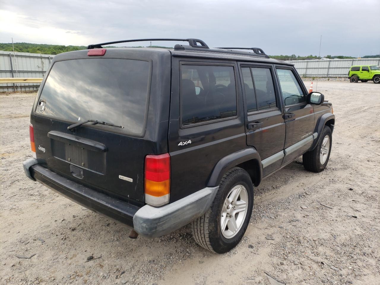 Photo 4 from auction – 2000 JEEP CHEROKEE S with VIN 1J4FF48S8YL192228